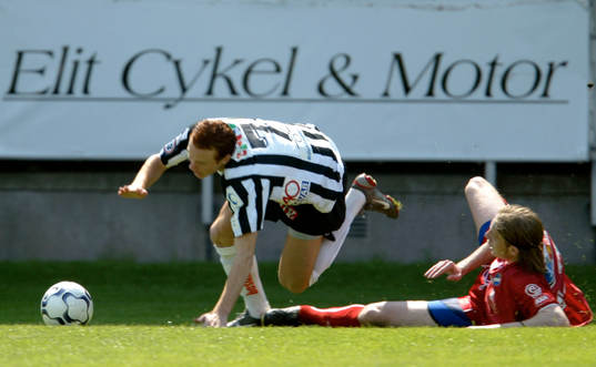 Alexander Farnerud, Landskrona. Glidtackling