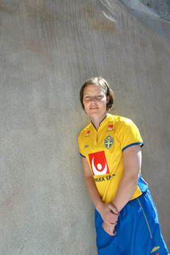 Linda Dahlqvist, Sverige
