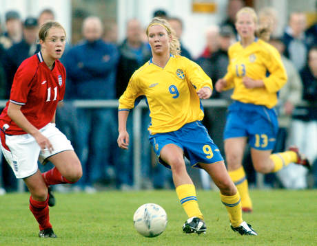Anna Berglund, Sverige