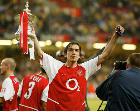 Robert Pires, Arsenal, jubel med buckla