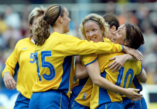 Hanna Ljungberg, Victoria Svensson och Therese Sjögran,