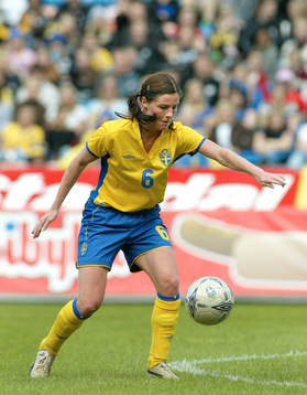 Malin Moström, Sverige