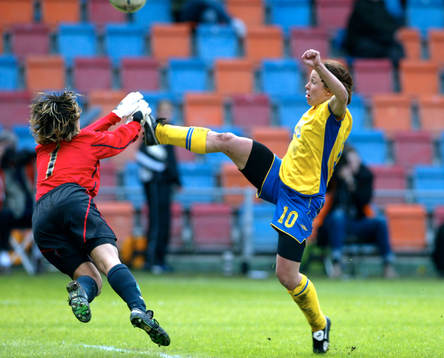 Hanna Ljungberg gör ett av sina tre mål