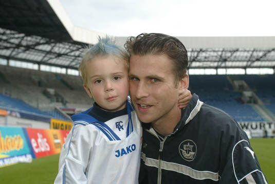 Andreas Jakobsson med sin son