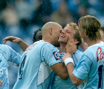 2-0, födelsedagsbarnet Erik Johansson, 27. Daniel