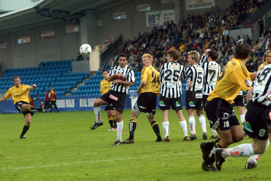 Krister Nordin, AIK, skjuter