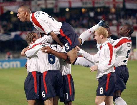 Gareth Southgate, England har gjort öppningsmålet. Jubel