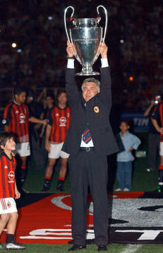 Ancelotti, tränare, Milan, jubel med pokal