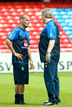 Fredrik Ljungberg och Tommy Svensson, tränare, Sverige