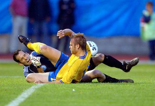 Mattias Jonson, Sverige går in hårt i en närkamp mot
