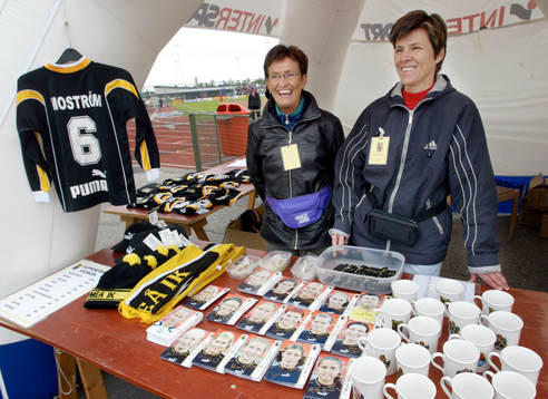 Umeå IK  - Foruna Hjörring. Gamliavallen, idolkort,