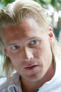 Johan Mjällby. Porträtt