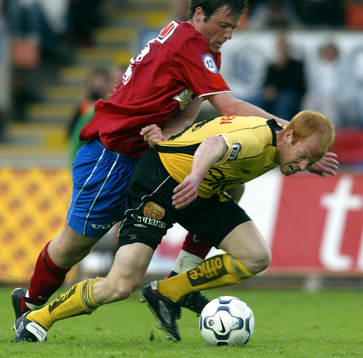 Marcus Jonsson, Öster trycker ner Magnus Samuelsson,