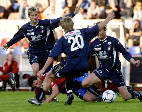 Tre mot en, Örgryte har fått Andreas Ottosson och Öster