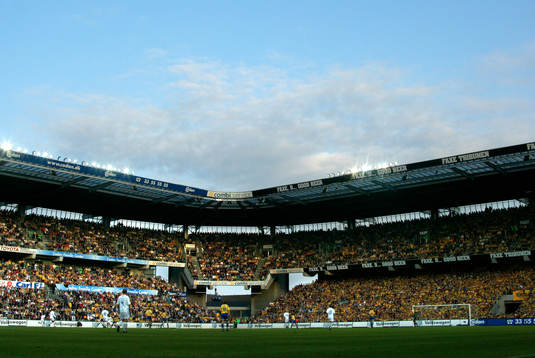 Fotboll, dansk, Bröndby  arena