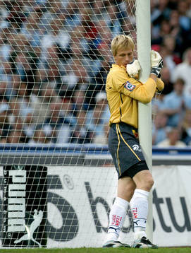 Mattias Asper målvakt, Malmö FF, kramar stolparna
