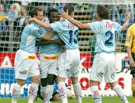 Målskyttarna Niklas Skoog och Peter Ijeh, Malmö FF jubel