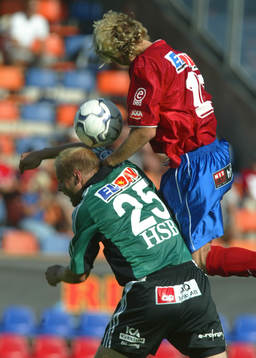 Joakim Karlsson, Öster klättrar på Andreas Hermansson,