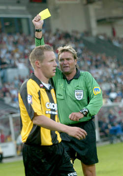 Anders Frisk varnar