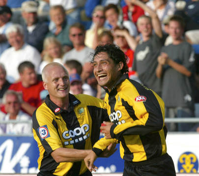 0-1 Pablo Pinones-Arce skiner som solen, grattas av