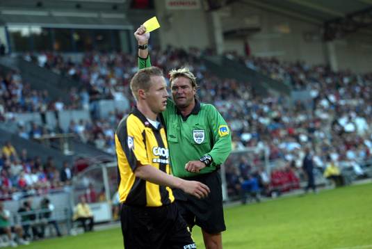 Patrik Gerrbrand, Hammarby varnas av Anders Frisk, domare