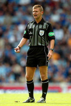 Stuart Dougal, domare