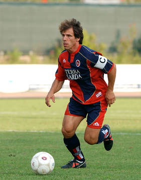 Zola, Cagliari, enpers