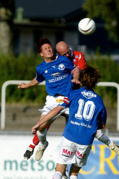 Patrik Feltendahl, Västerås trycker Kristian Haynes,