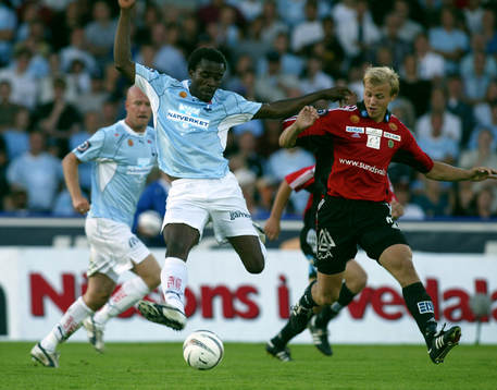 Peter Ijehs eleganta klack till Olof Persson
