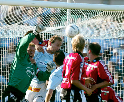 Höjdduell, Fredrik Sundfors trycks ner av Jon Inge Höiland