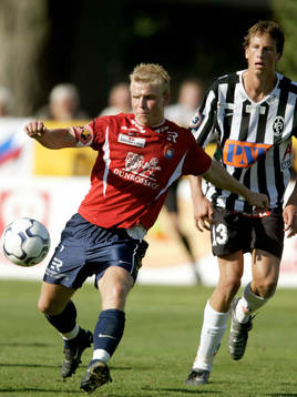 David Marek, Örgryte rensar undan framför Jonas Olsson,