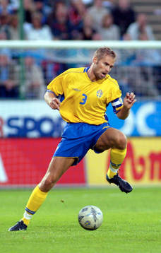 Olof Mellberg , Sverige
