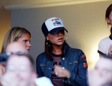 David Beckhams fru, Victoria Beckham fanns på läktaren
