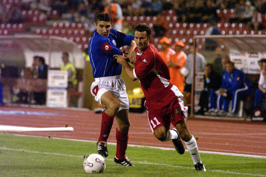Milivoje Cirkovic, Serbien/Montenegro och Ryan Giggs, Wales