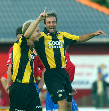 Hammarbys målskyttar Mikael Andersson (3) och Kennedy