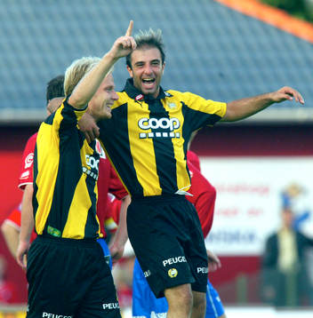 Hammarbys målskyttar Mikael Andersson (3) och Kennedy