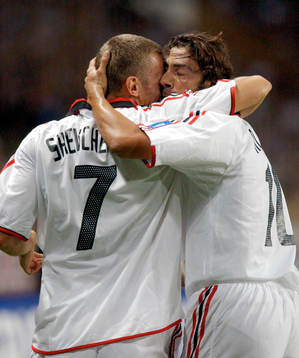 Shevchenko och Rui Costa, Milan, glädje, kram