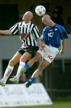 Alexander Farnerud nickduellerar med Mattias Thylander