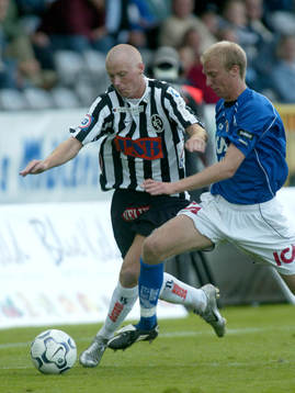 En nyfriserad, renrakad, Alexander Farnerud