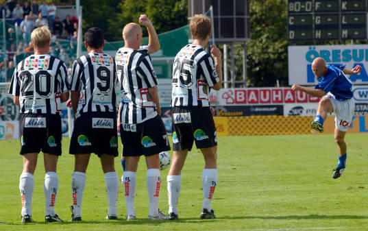 Mattias Thylander, Halmstad. Frispark, straff