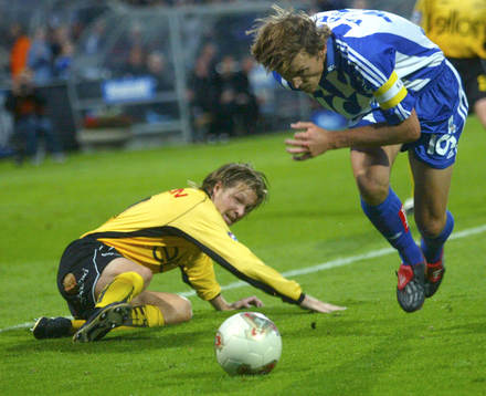 Ex-IFK-aren Jonas Lundén stoppar Magnus Erlingmark, som