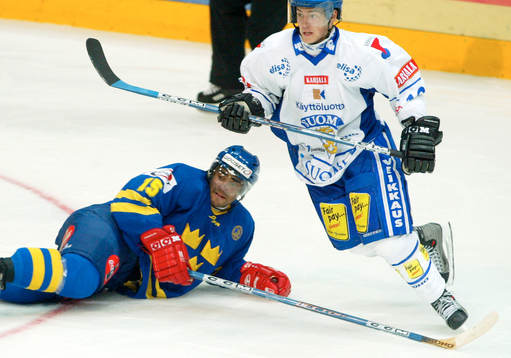 Johnny Oduya, Sverige på fall