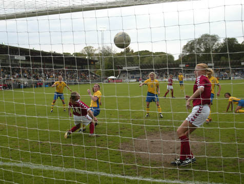 2-1, Frida Östberg