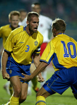 Olof Mellberg och Marcus Allbäck, jubel