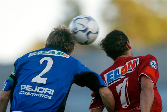 Karl Ståhl och Andreas Ottosson, nickduell