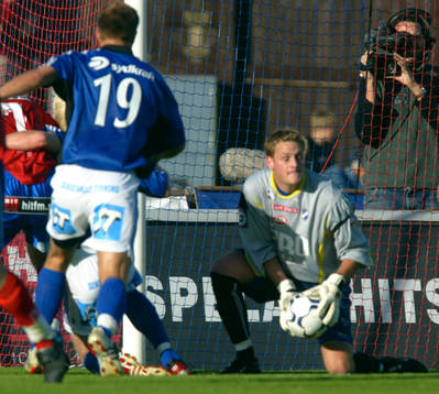 Matchens lirare Peter Kennfors, Öster