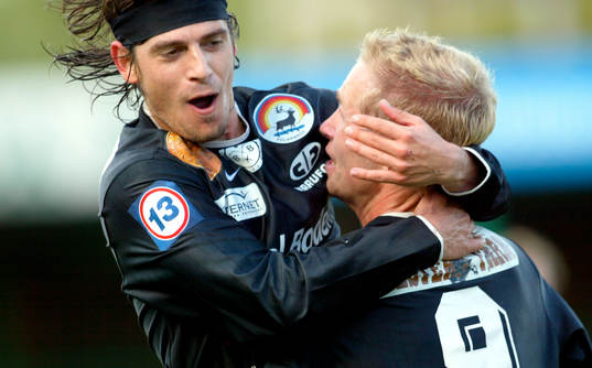 Luchi Gonzalez, Boden gratulerar Robert Lundgren