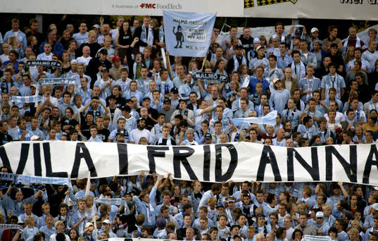 Malmö-klacken hedrade Anna Lindh..?