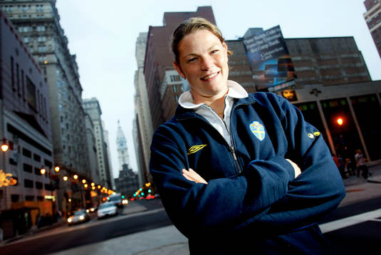 Caroline Jönsson, Sverige