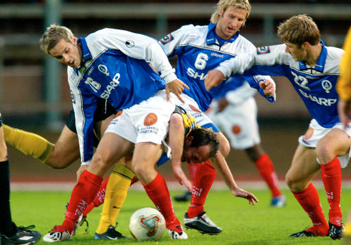 Peter Vougt, Häcken på fall